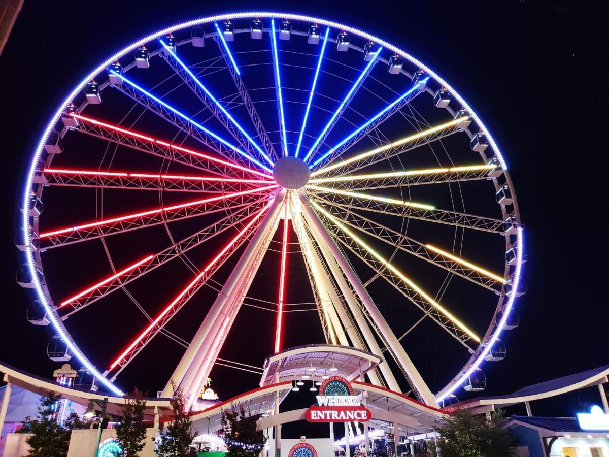 Rock Of Ages, Hot Tub, Game Room, Wifi, 1089 Free Tickets Each Paid Day, Dollywood And More Pigeon Forge Luaran gambar