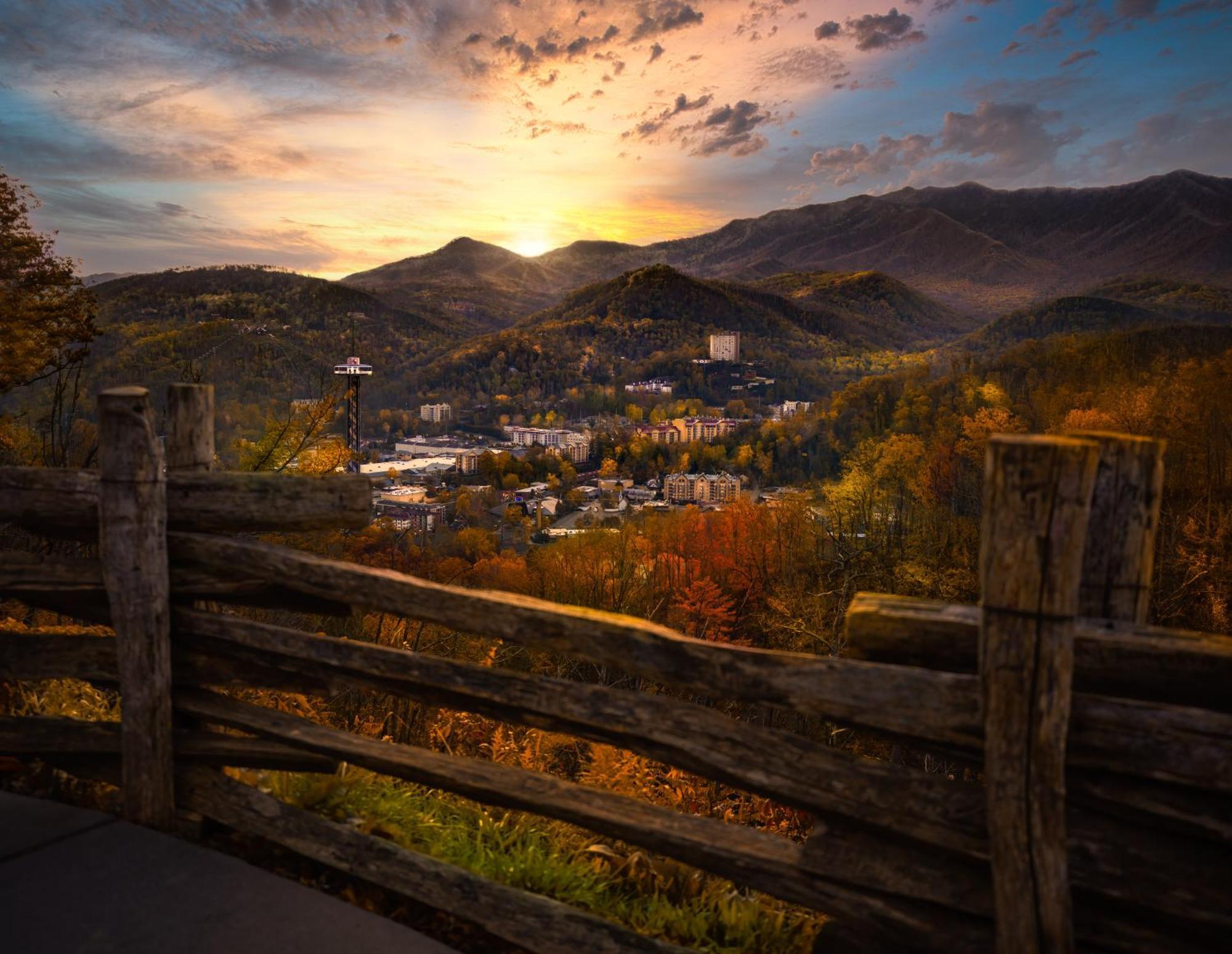 Rock Of Ages, Hot Tub, Game Room, Wifi, 1089 Free Tickets Each Paid Day, Dollywood And More Pigeon Forge Luaran gambar